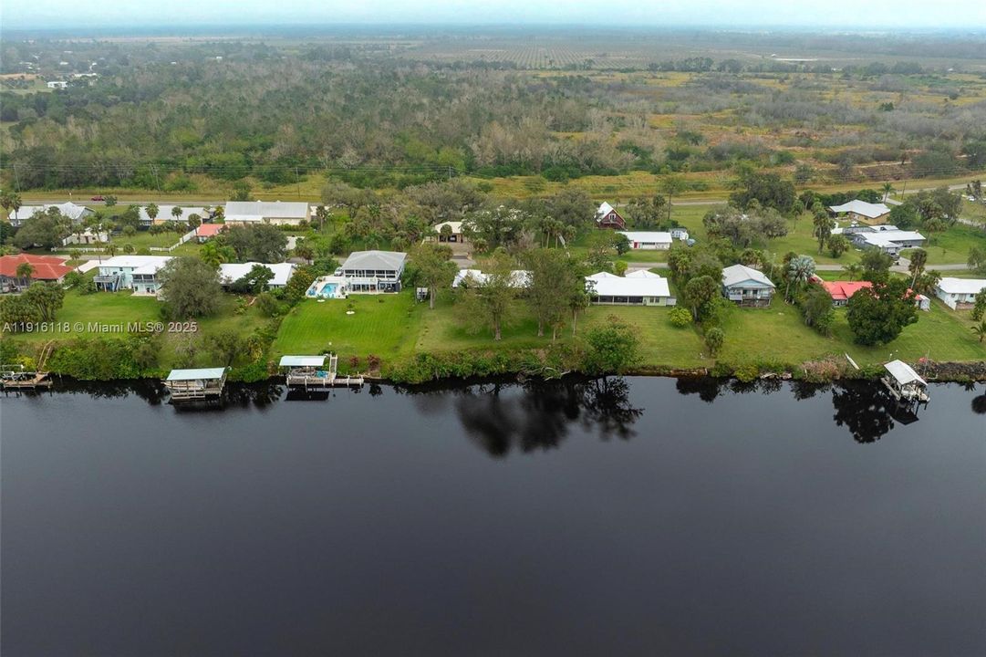 For Sale: $449,000 (3 beds, 3 baths, 1864 Square Feet)