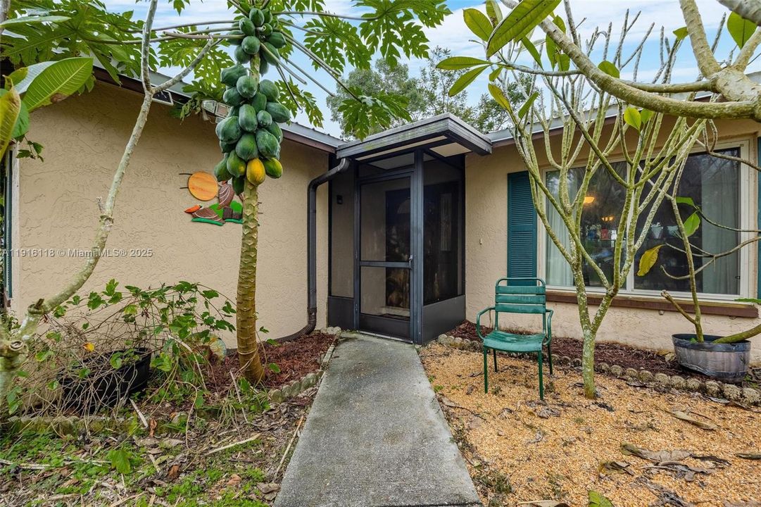 For Sale: $449,000 (3 beds, 3 baths, 1864 Square Feet)