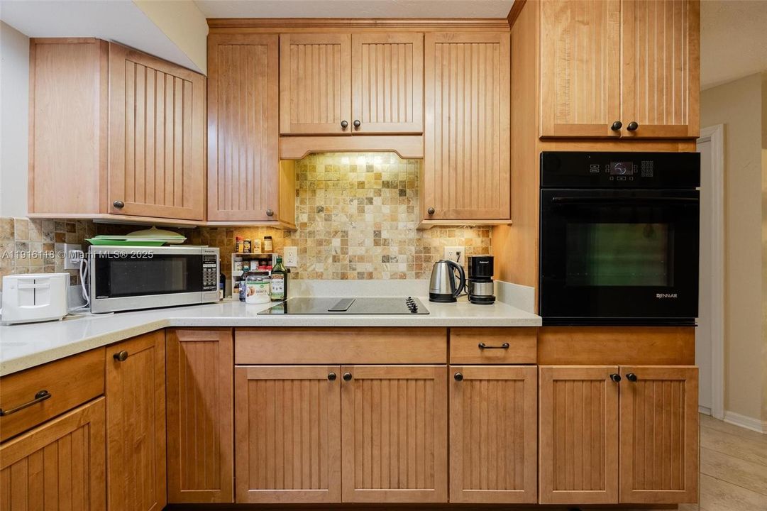 For Sale: $449,000 (3 beds, 3 baths, 1864 Square Feet)