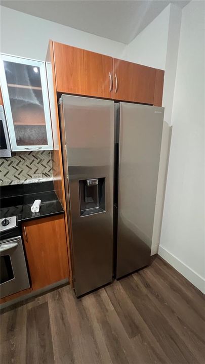 For Sale: $495,000 (2 beds, 2 baths, 1174 Square Feet)