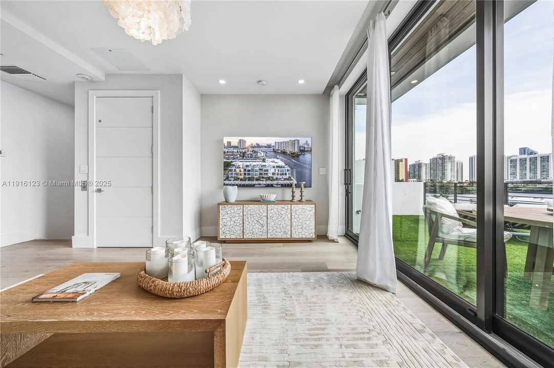 待售: $2,934,500 (4 贝兹, 4 浴室, 3375 平方英尺)