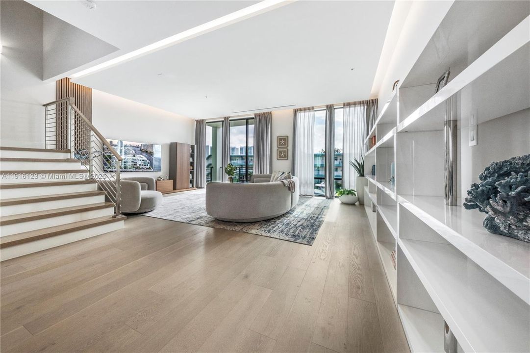 待售: $2,934,500 (4 贝兹, 4 浴室, 3375 平方英尺)