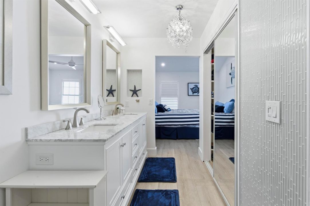PRIMARY BATHROOM - 2ND FLOOR