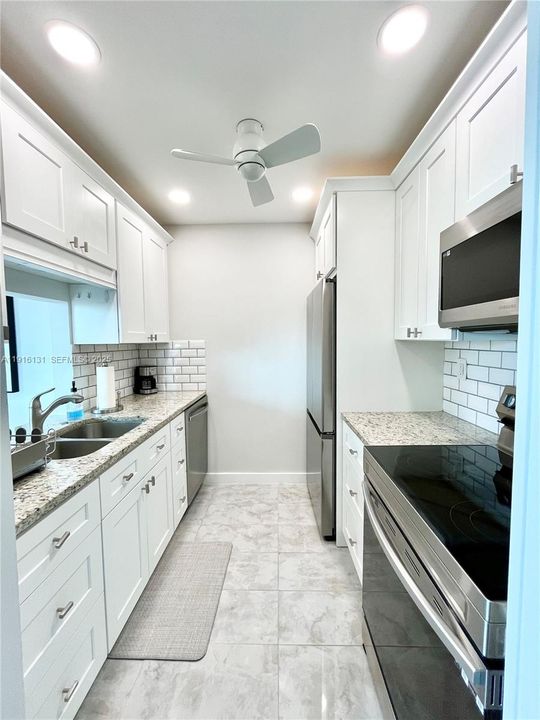 For Sale: $265,000 (2 beds, 2 baths, 1080 Square Feet)