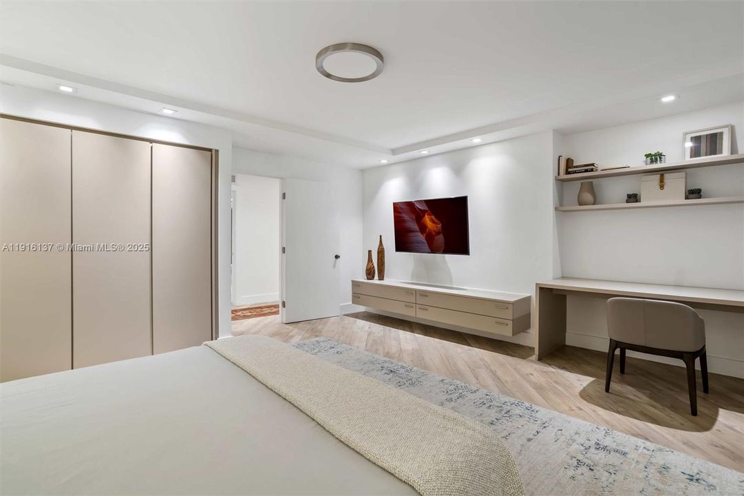 For Rent: $29,000 (3 beds, 3 baths, 2480 Square Feet)