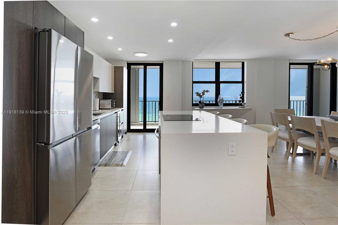 На продажу: $825,000 (2 спален, 2 ванн, 1380 Квадратных фут)