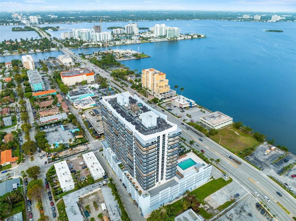 For Sale: $729,000 (2 beds, 2 baths, 1458 Square Feet)