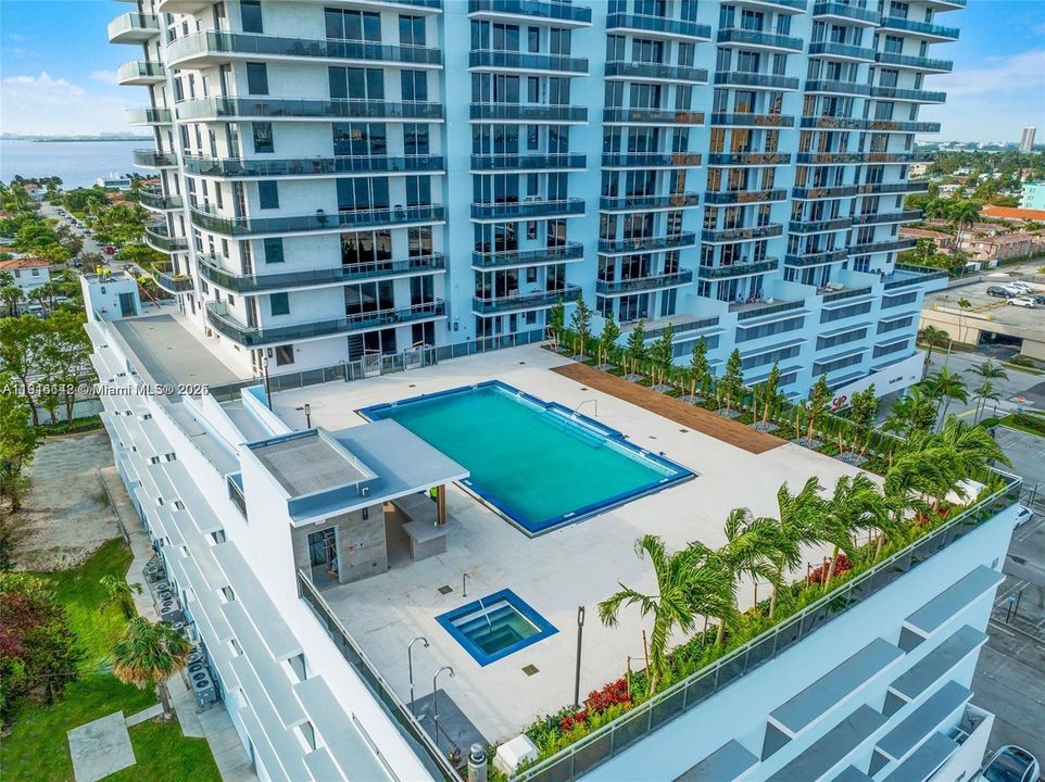 For Sale: $729,000 (2 beds, 2 baths, 1458 Square Feet)