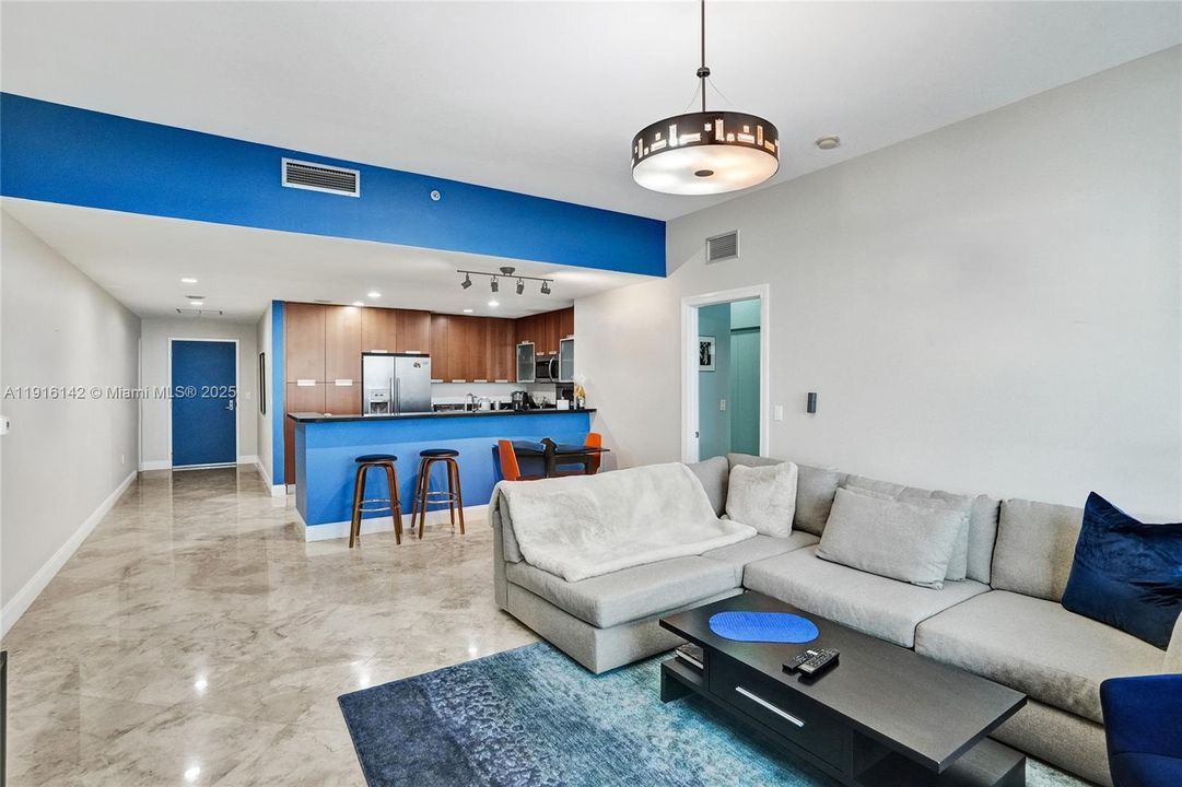 For Sale: $729,000 (2 beds, 2 baths, 1458 Square Feet)