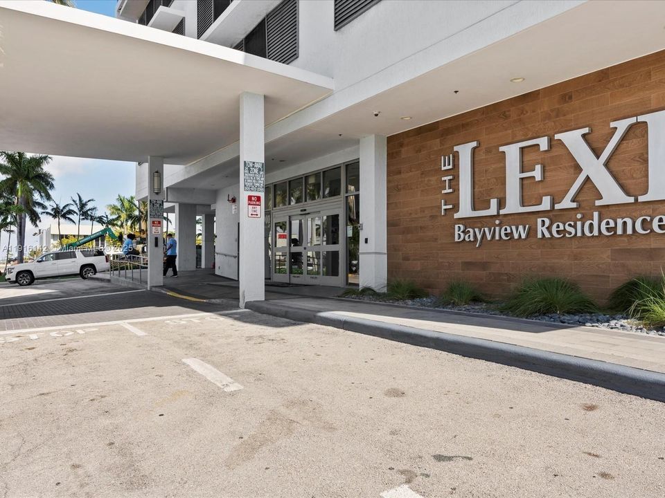 For Sale: $729,000 (2 beds, 2 baths, 1458 Square Feet)