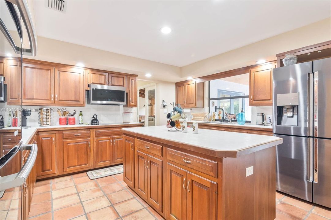 En Venta: $1,250,000 (5 camas, 3 baños, 4844 Pies cuadrados)