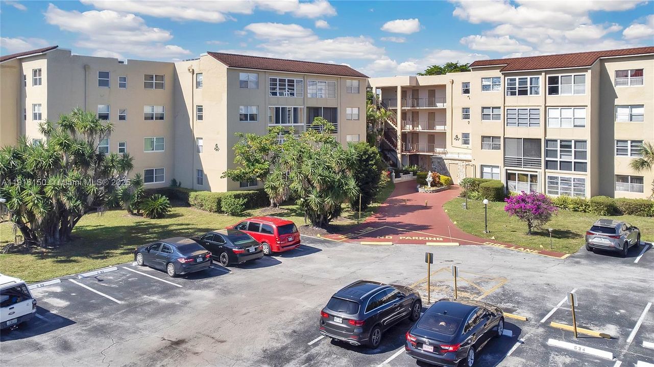 For Sale: $140,000 (2 beds, 2 baths, 865 Square Feet)