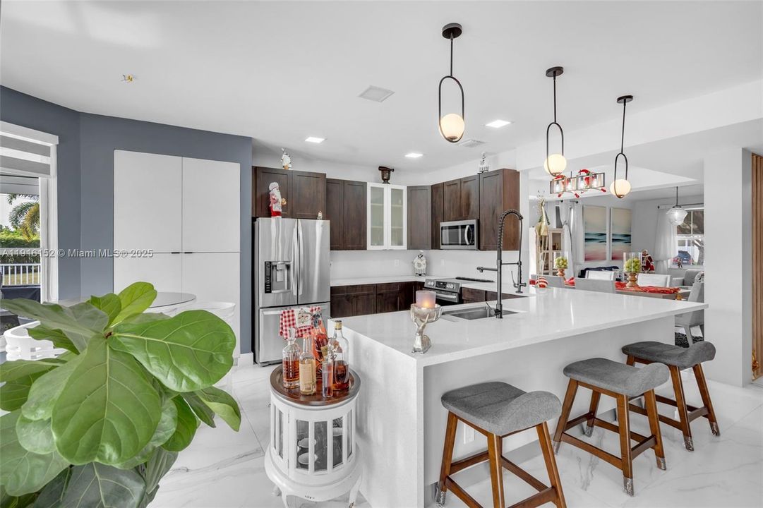 For Rent: $5,700 (4 beds, 3 baths, 2426 Square Feet)