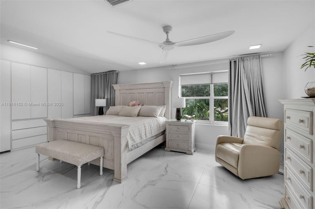 For Rent: $5,700 (4 beds, 3 baths, 2426 Square Feet)