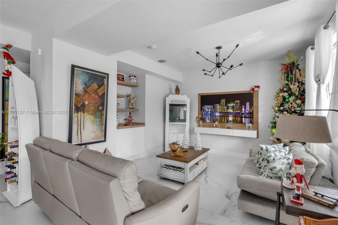 For Rent: $5,700 (4 beds, 3 baths, 2426 Square Feet)