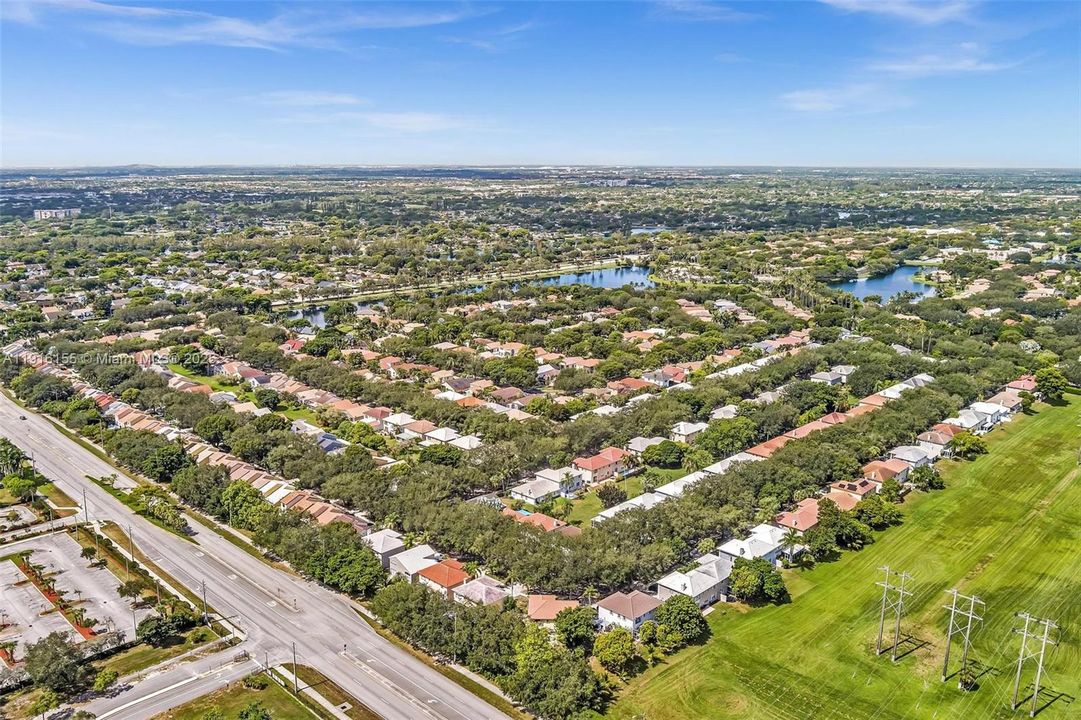 待售: $840,000 (4 贝兹, 2 浴室, 2450 平方英尺)