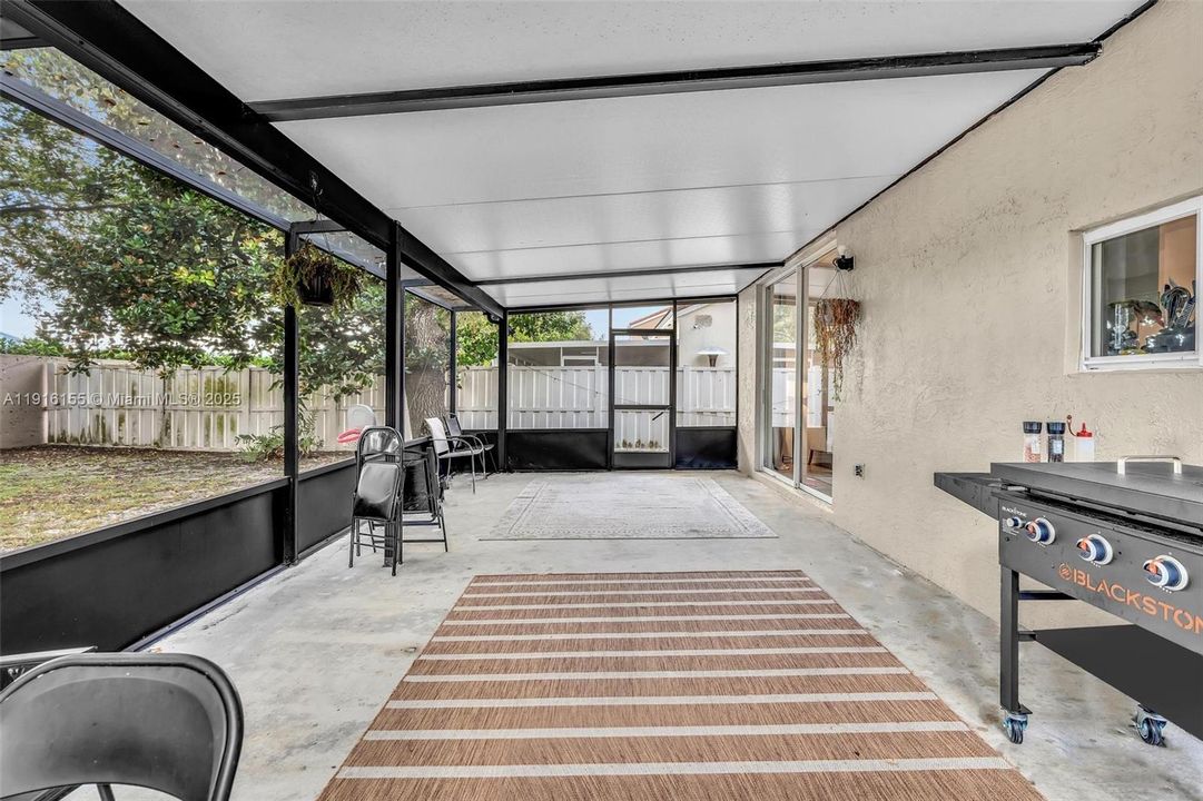 待售: $840,000 (4 贝兹, 2 浴室, 2450 平方英尺)