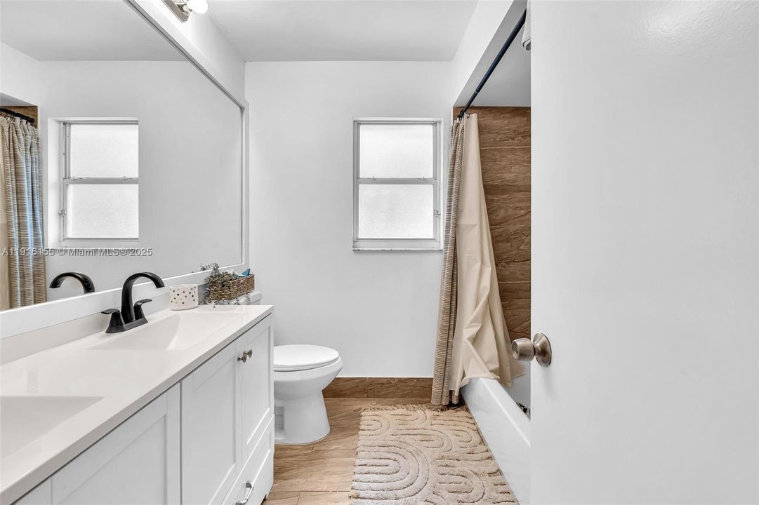 待售: $840,000 (4 贝兹, 2 浴室, 2450 平方英尺)