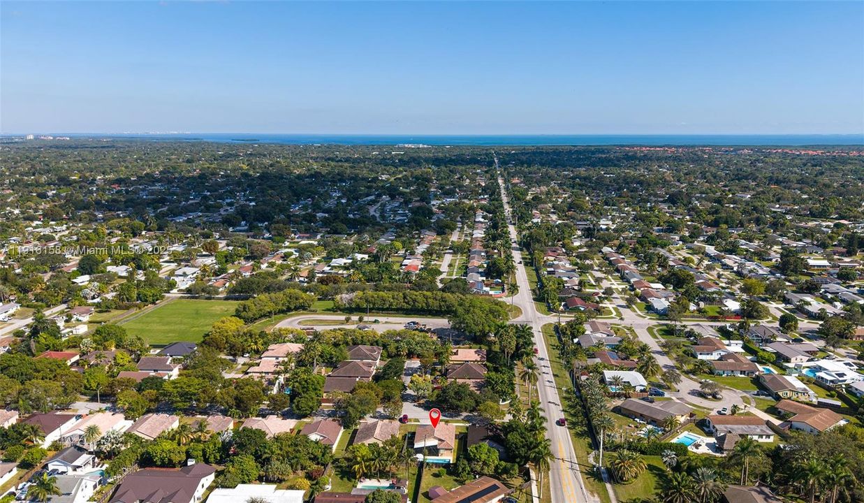 На продажу: $699,000 (3 спален, 2 ванн, 1196 Квадратных фут)