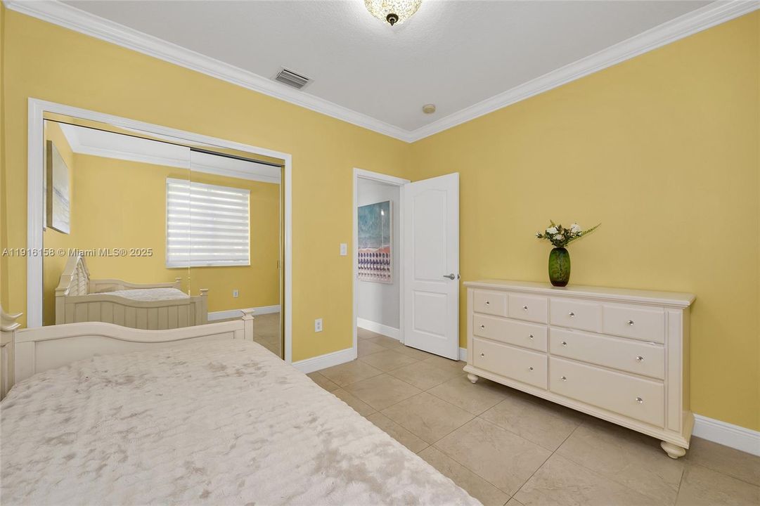 На продажу: $699,000 (3 спален, 2 ванн, 1196 Квадратных фут)