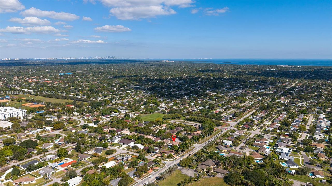 На продажу: $699,000 (3 спален, 2 ванн, 1196 Квадратных фут)