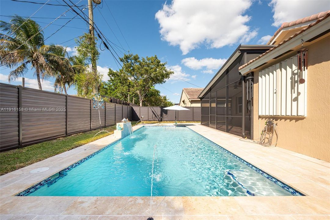 На продажу: $699,000 (3 спален, 2 ванн, 1196 Квадратных фут)