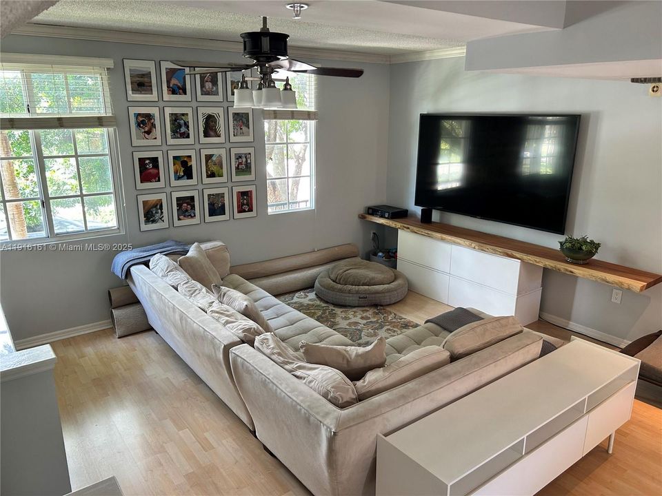 For Sale: $529,000 (3 beds, 2 baths, 1481 Square Feet)