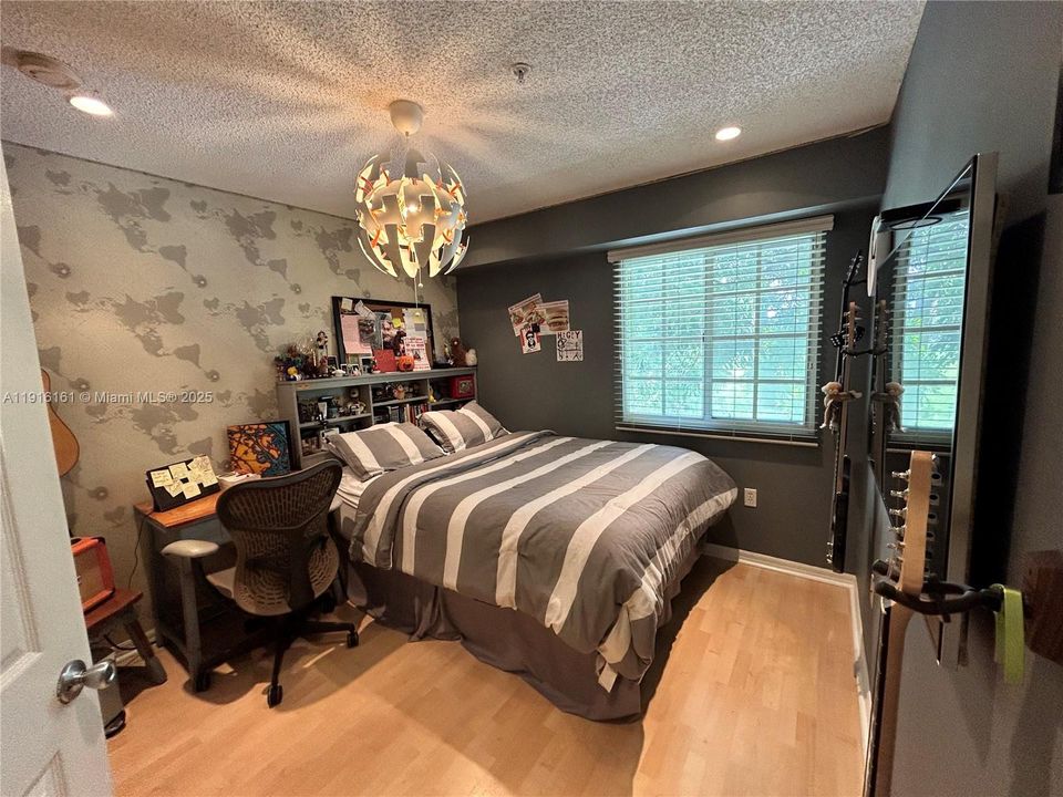 For Sale: $529,000 (3 beds, 2 baths, 1481 Square Feet)