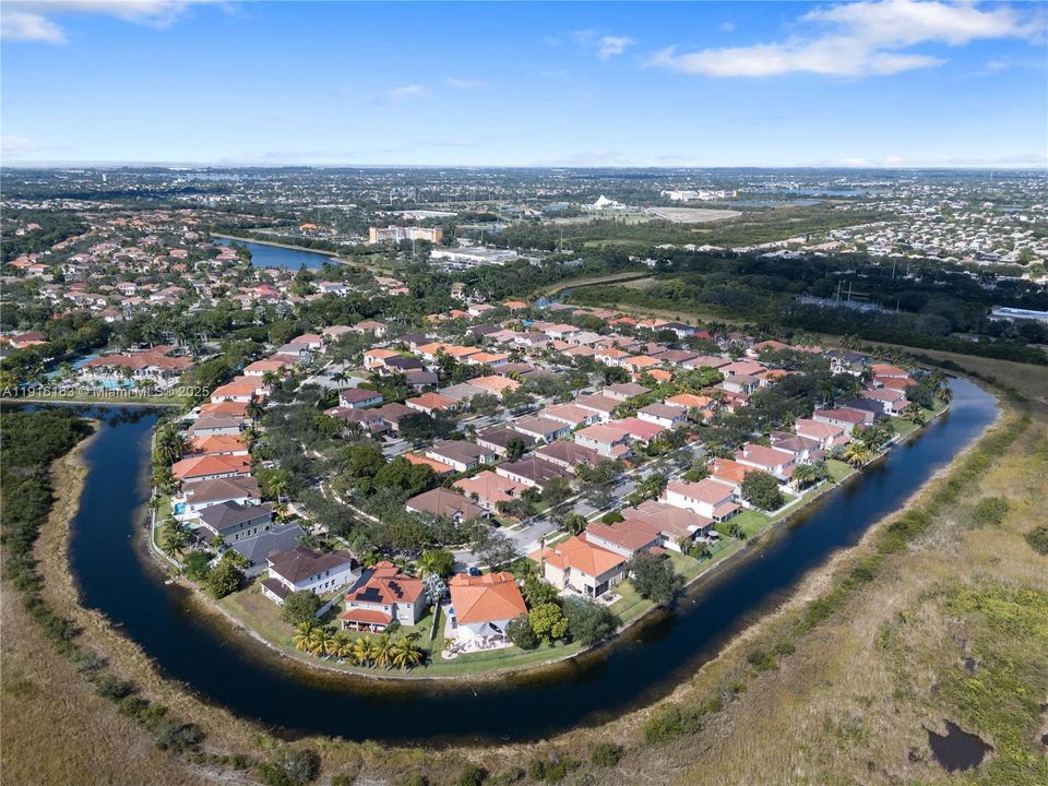 Active With Contract: $5,000 (5 beds, 3 baths, 2670 Square Feet)