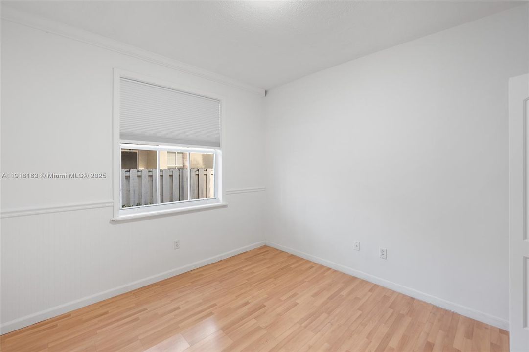 Active With Contract: $5,000 (5 beds, 3 baths, 2670 Square Feet)