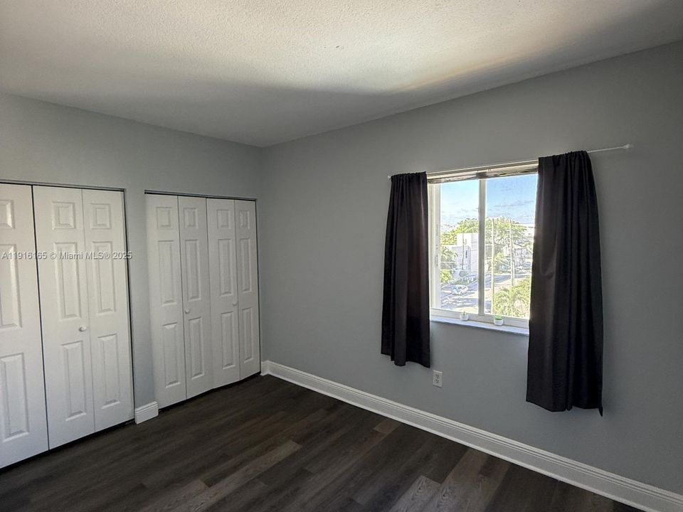 待售: $289,000 (2 贝兹, 1 浴室, 700 平方英尺)