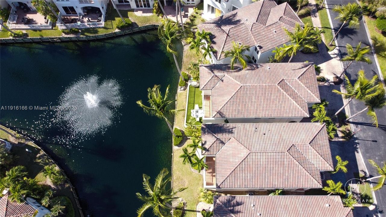 En Venta: $1,499,900 (3 camas, 2 baños, 2315 Pies cuadrados)