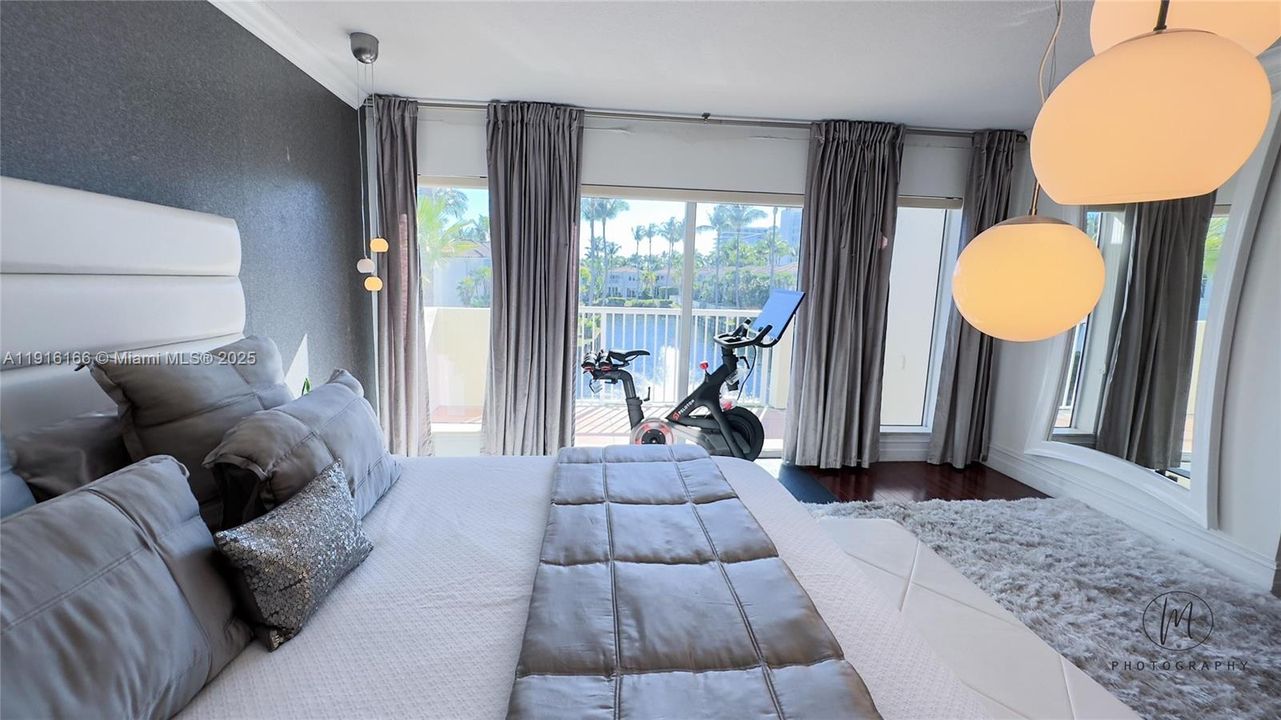 En Venta: $1,499,900 (3 camas, 2 baños, 2315 Pies cuadrados)