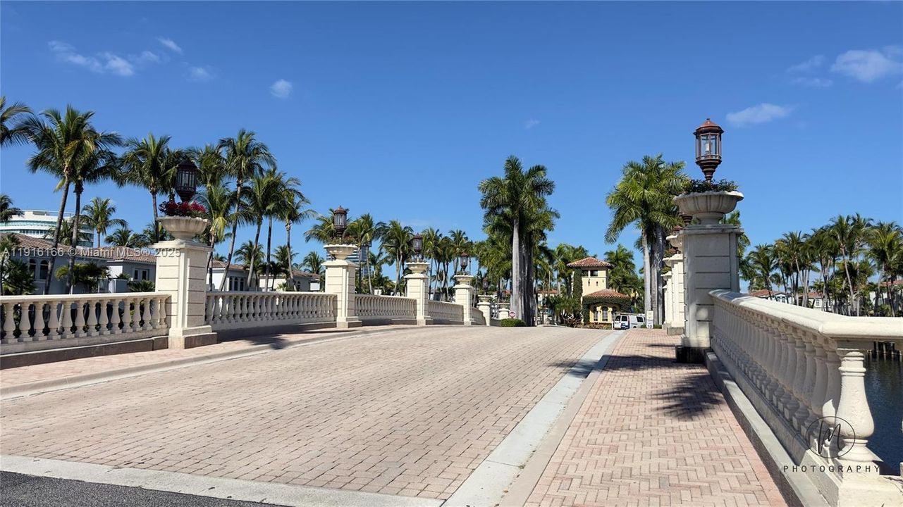 En Venta: $1,499,900 (3 camas, 2 baños, 2315 Pies cuadrados)