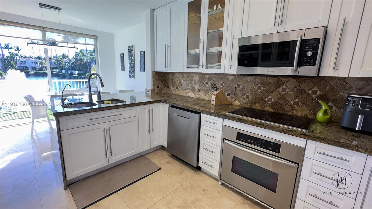 En Venta: $1,499,900 (3 camas, 2 baños, 2315 Pies cuadrados)