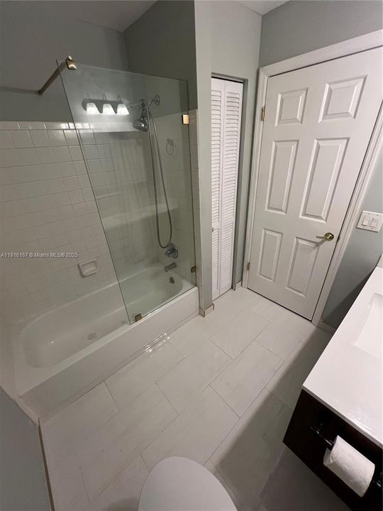 Active With Contract: $2,675 (2 beds, 2 baths, 1536 Square Feet)