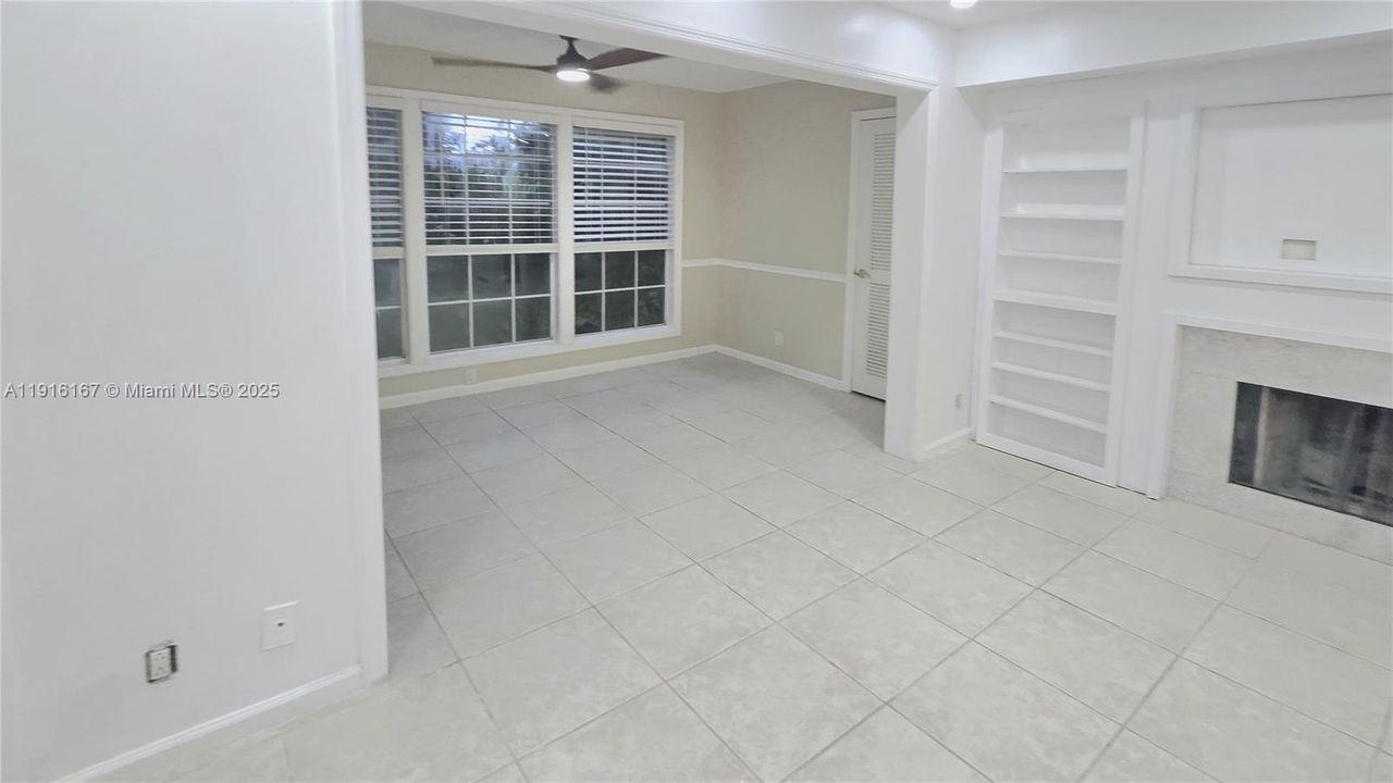 Active With Contract: $2,675 (2 beds, 2 baths, 1536 Square Feet)