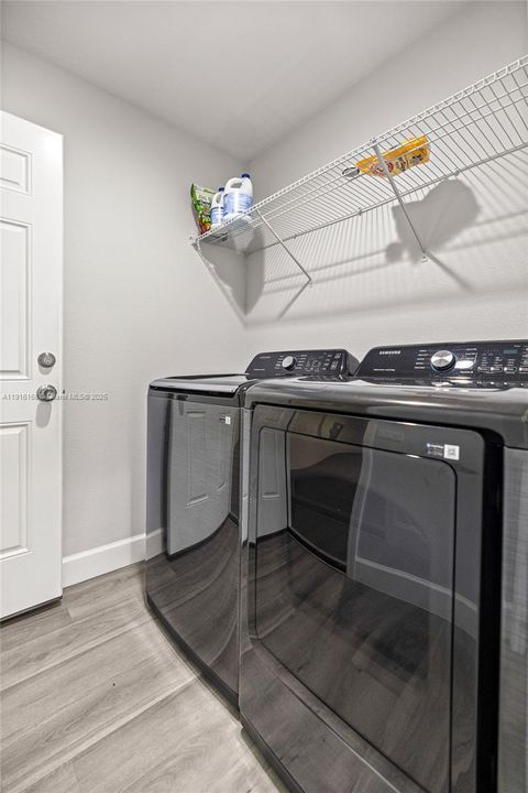 En Venta: $219,000 (3 camas, 2 baños, 1130 Pies cuadrados)