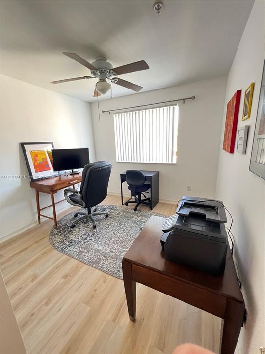 For Rent: $2,350 (2 beds, 2 baths, 820 Square Feet)