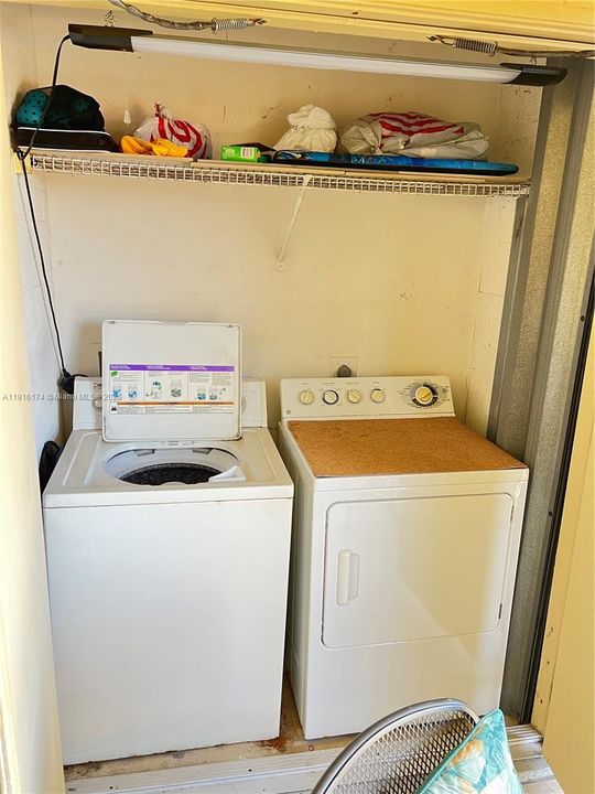 For Rent: $2,350 (2 beds, 2 baths, 820 Square Feet)