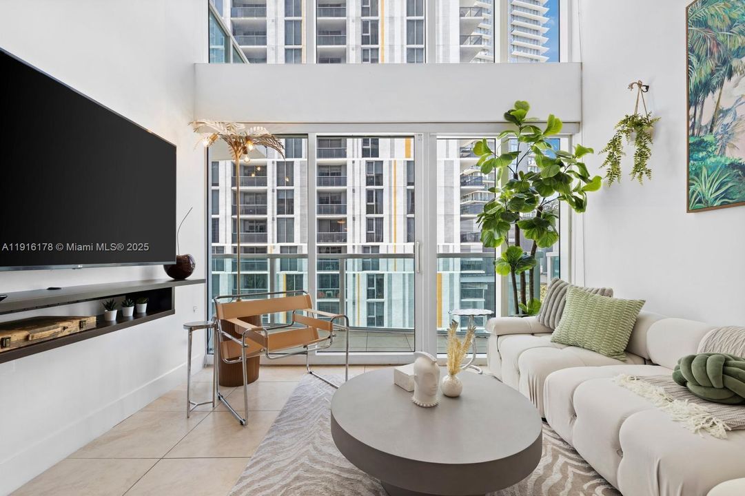 For Sale: $635,000 (2 beds, 2 baths, 1441 Square Feet)