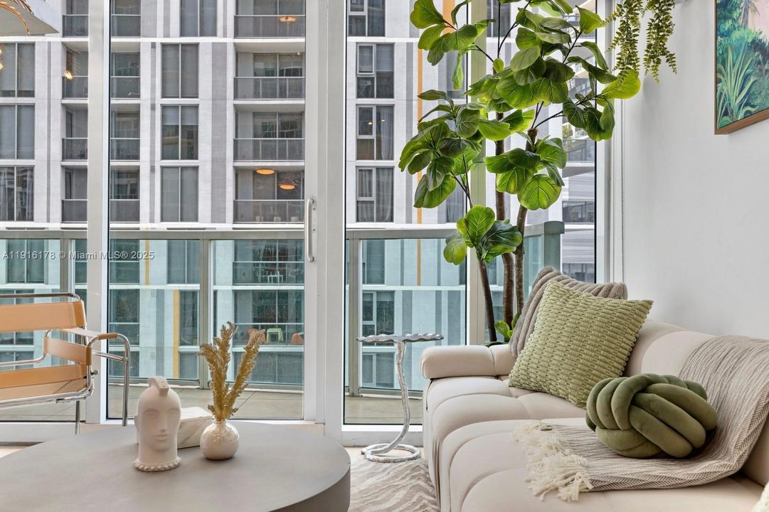 For Sale: $635,000 (2 beds, 2 baths, 1441 Square Feet)