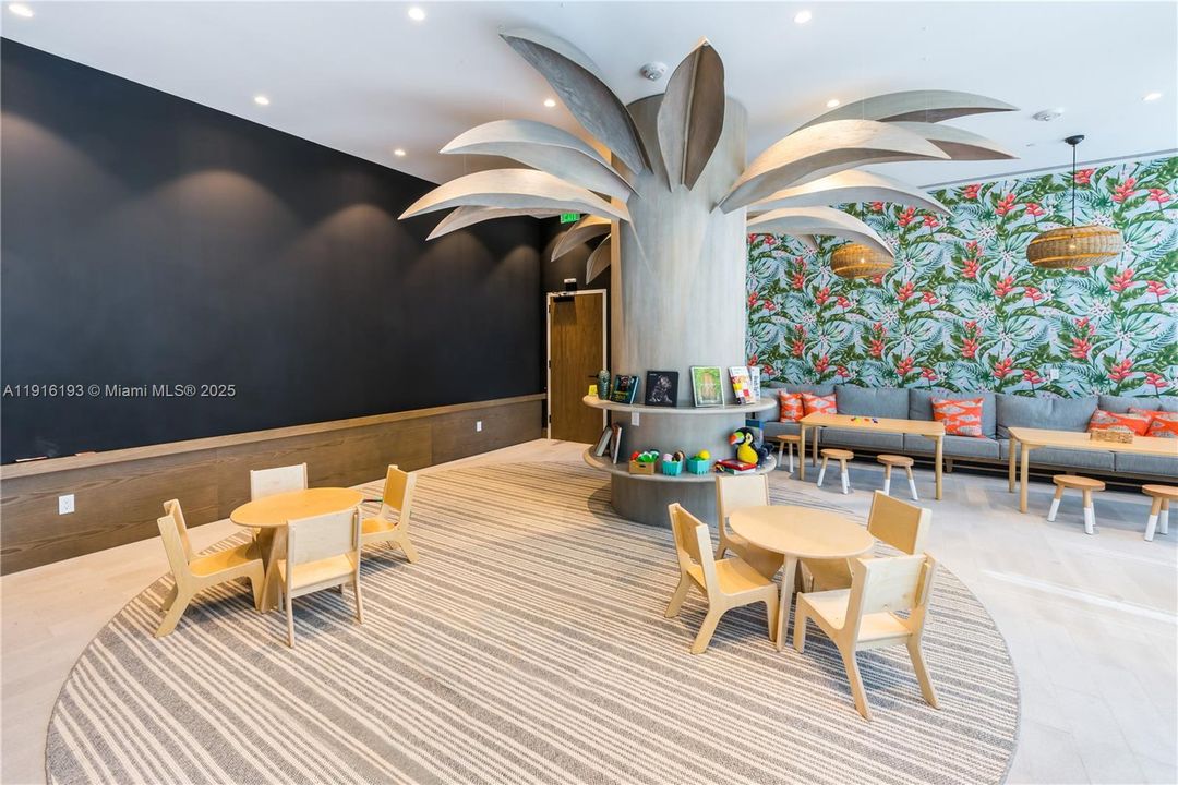 For Sale: $7,300,000 (3 beds, 3 baths, 2558 Square Feet)