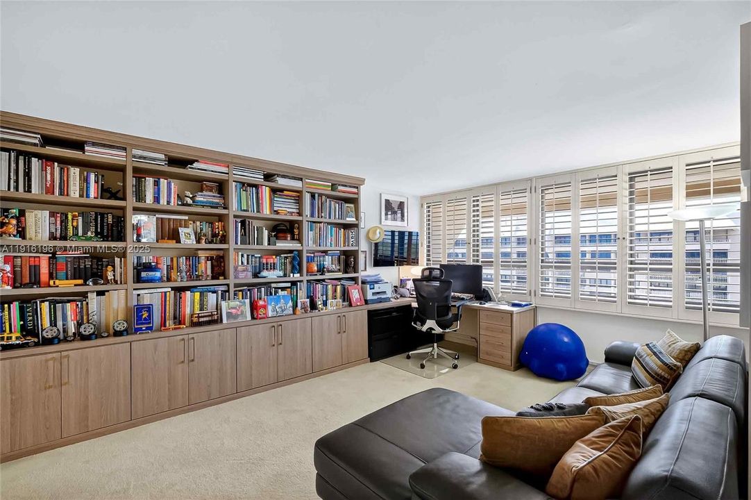 На продажу: $1,699,000 (2 спален, 2 ванн, 1882 Квадратных фут)