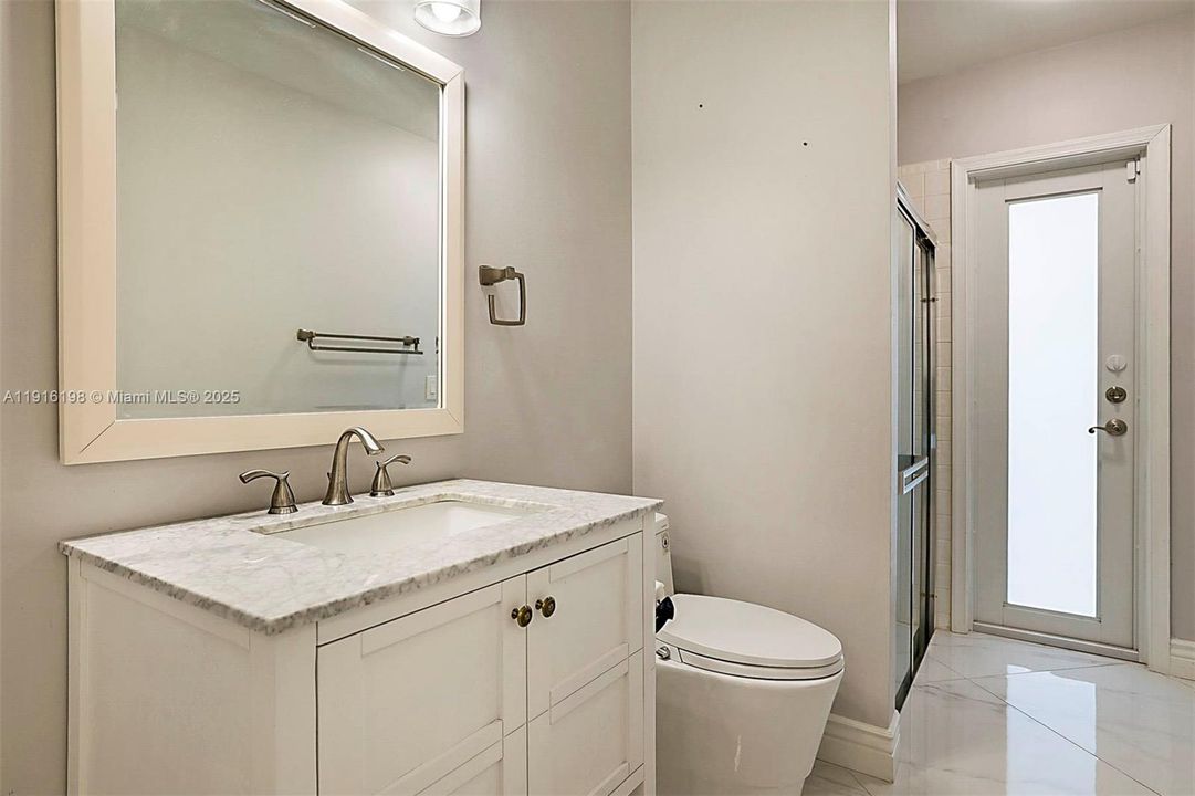 En Renta: $6,000 (5 camas, 3 baños, 2690 Pies cuadrados)