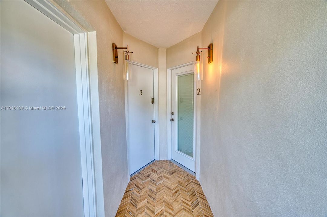 На продажу: $399,000 (2 спален, 2 ванн, 950 Квадратных фут)