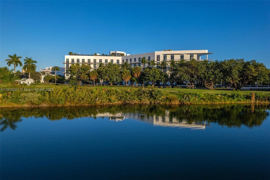 Под контрактом: $12,000 (3 спален, 2 ванн, 2090 Квадратных фут)