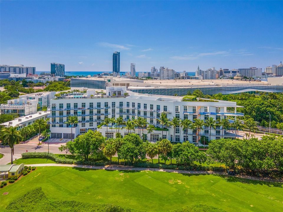 Под контрактом: $12,000 (3 спален, 2 ванн, 2090 Квадратных фут)