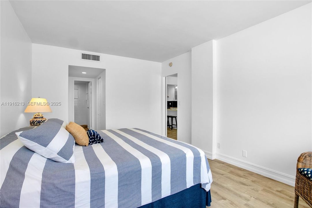 For Rent: $3,150 (1 beds, 1 baths, 808 Square Feet)