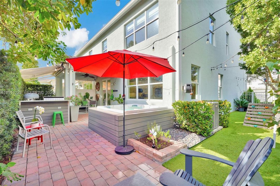 На продажу: $750,000 (3 спален, 2 ванн, 1769 Квадратных фут)